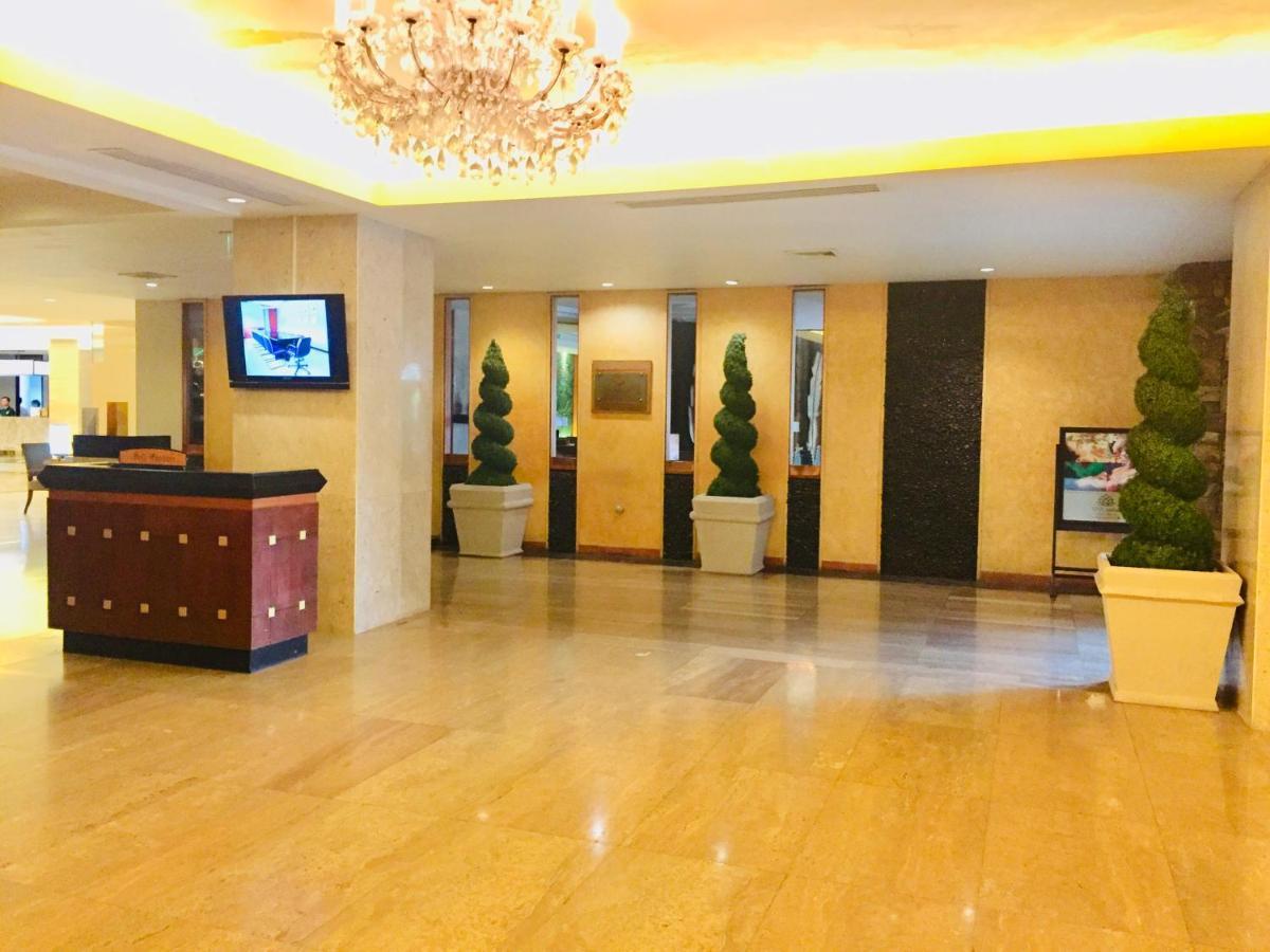 Indra Regent Hotel Bangkok Exterior foto